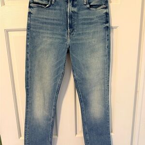 MOTHER The Mid Rise Dazzler Fray light wash NWT women’s